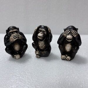 Three Wise Monkeys figurine set
